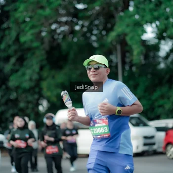 Runner Photo 3903855