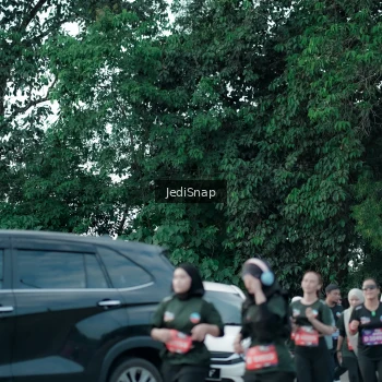 Runner Photo 3903873