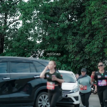 Runner Photo 3903889