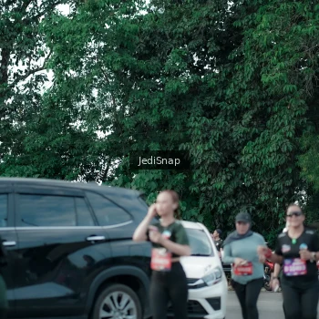 Runner Photo 3903903