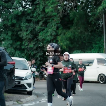 Runner Photo 3903920
