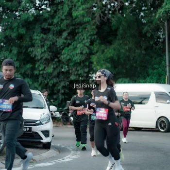 Runner Photo 3903938