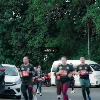 Runner Photo 3903971