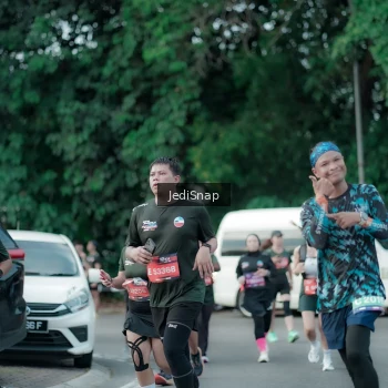 Runner Photo 3904023