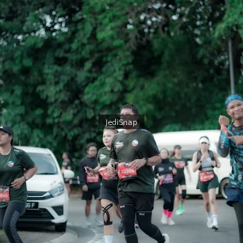 Runner Photo 3904024