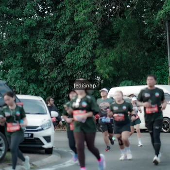 Runner Photo 3904026