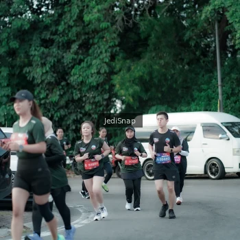 Runner Photo 3904108