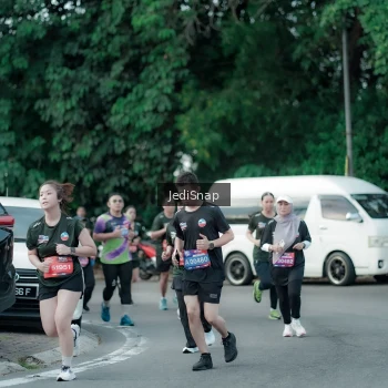 Runner Photo 3904135