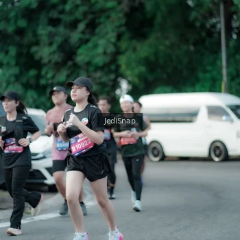 Runner Photo 3904216
