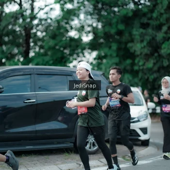 Runner Photo 3904265