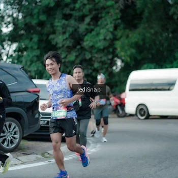 Runner Photo 3904294
