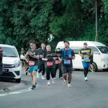 Runner Photo 3904334