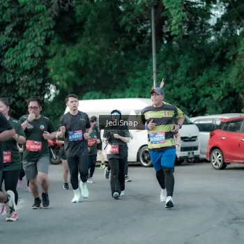Runner Photo 3904369