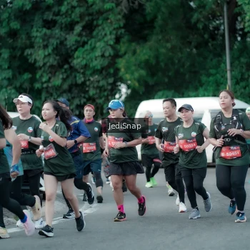 Runner Photo 3904460