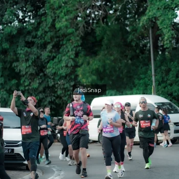 Runner Photo 3904515