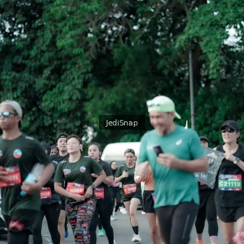 Runner Photo 3904555