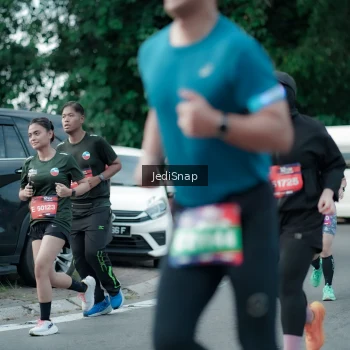 Runner Photo 3904613