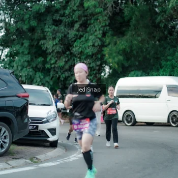 Runner Photo 3904620