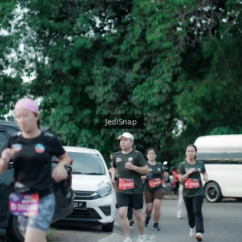 Runner Photo 3904644