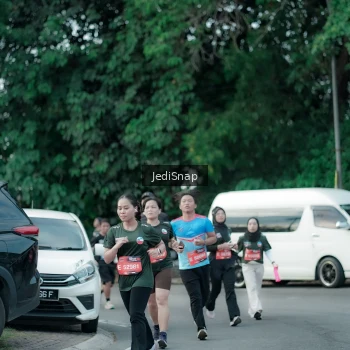 Runner Photo 3904654