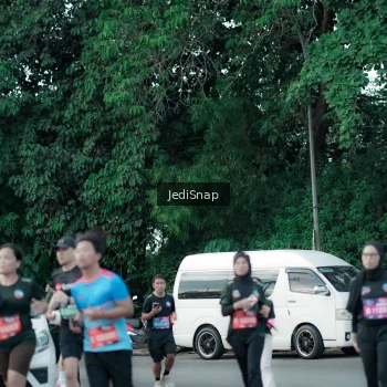 Runner Photo 3904704