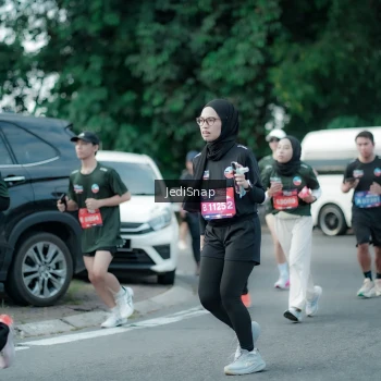 Runner Photo 3904751
