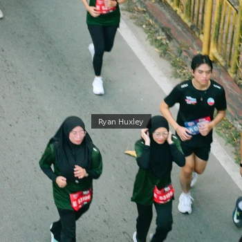 Runner Photo 3904765