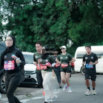 Runner Photo 3904771