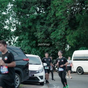 Runner Photo 3904779