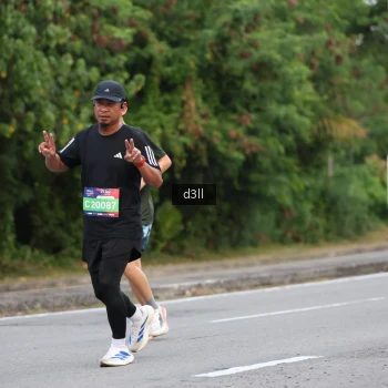 Runner Photo 3904798