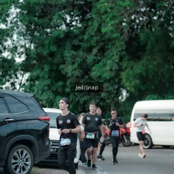 Runner Photo 3904809