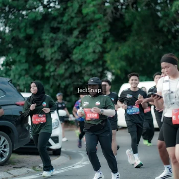 Runner Photo 3904992