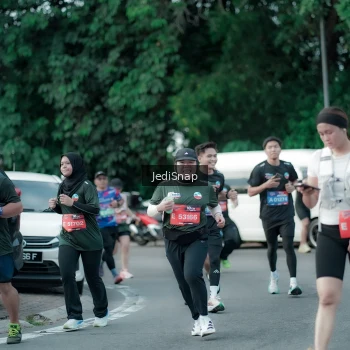 Runner Photo 3904997