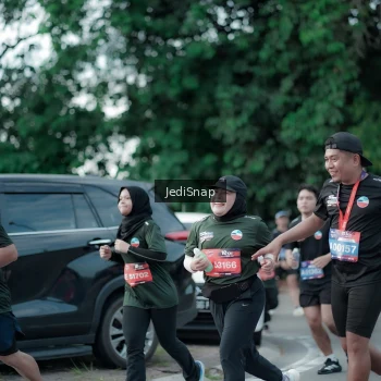 Runner Photo 3905001