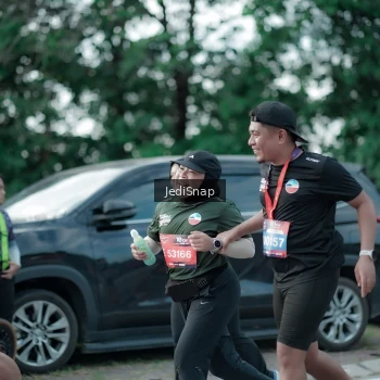 Runner Photo 3905029