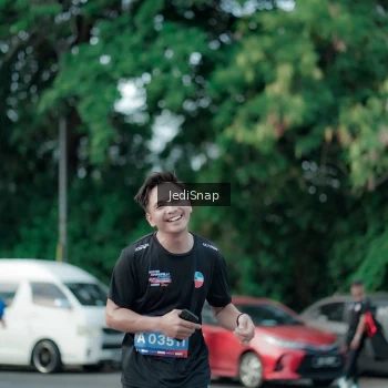Runner Photo 3905053