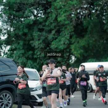 Runner Photo 3905074