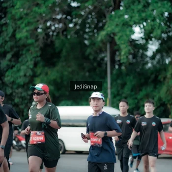 Runner Photo 3905155