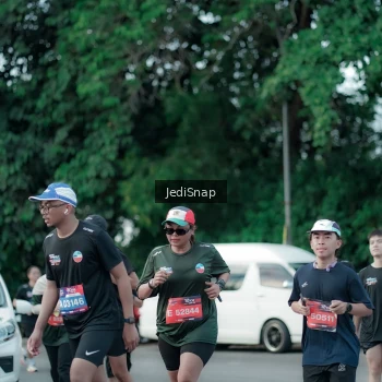 Runner Photo 3905156