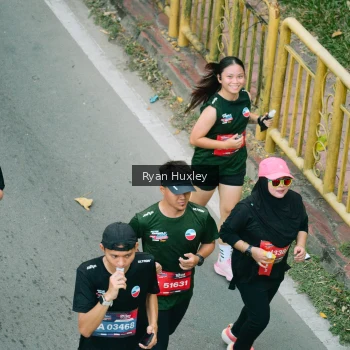 Runner Photo 3905189