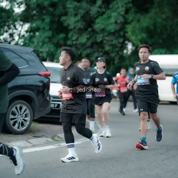 Runner Photo 3905228