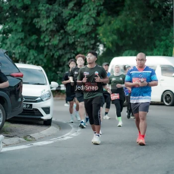 Runner Photo 3905243