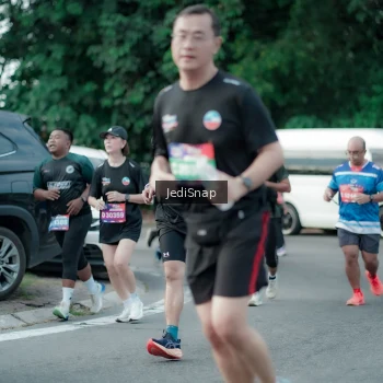 Runner Photo 3905255