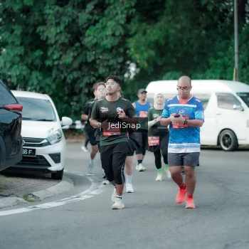 Runner Photo 3905259