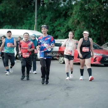 Runner Photo 3905270