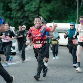 Runner Photo 3905310