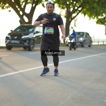 Runner Photo 3905375