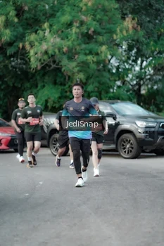 Runner Photo 3905537