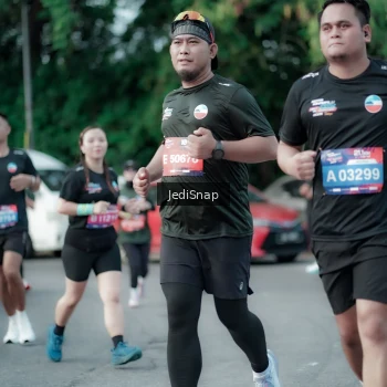 Runner Photo 3905662