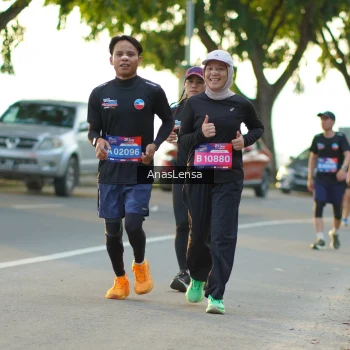 Runner Photo 3905709